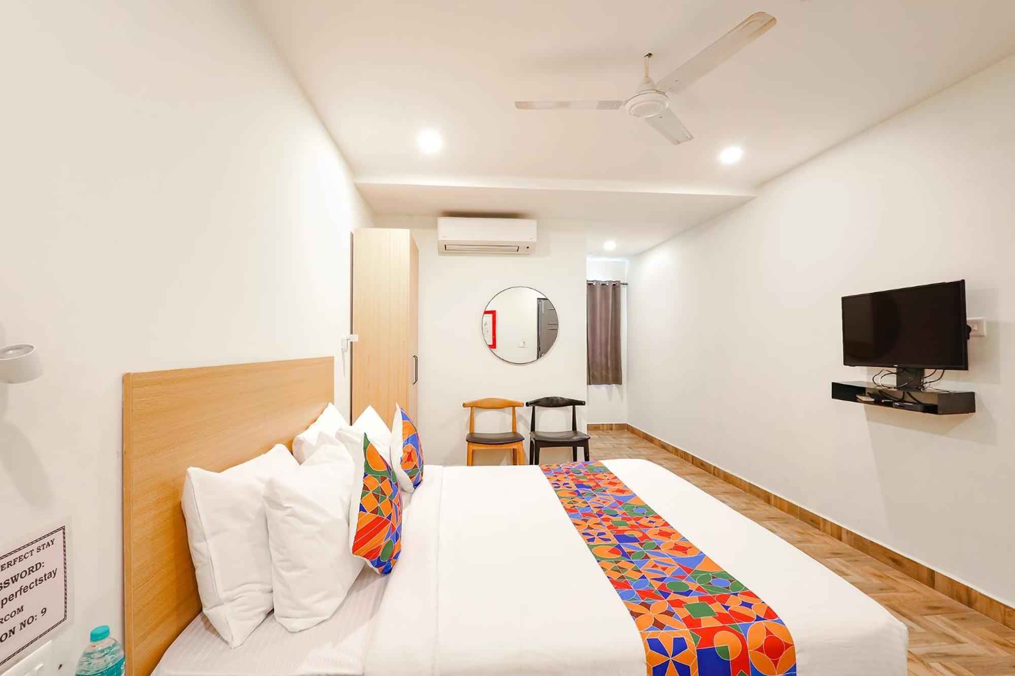 Hotel Fabhotel Perfect - Near Chrompet Railway Station